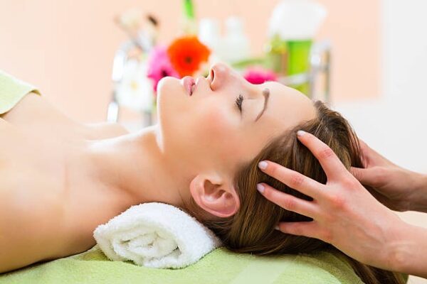 1 Soin du visage de 30 min + Massage du dos 30min